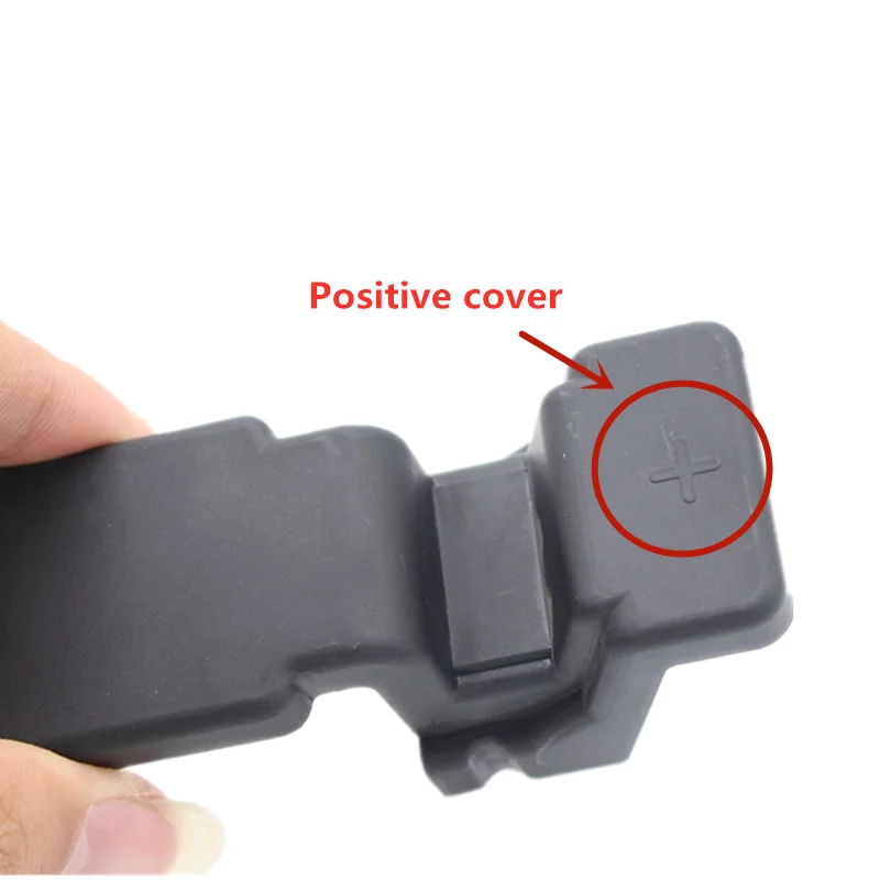 Suitable for Peugeot 508 Citroen C5 Battery positive negative electrode terminal protection cover 9676099280 9815031980 5642yk battery terminals car battery accessories car battery cover