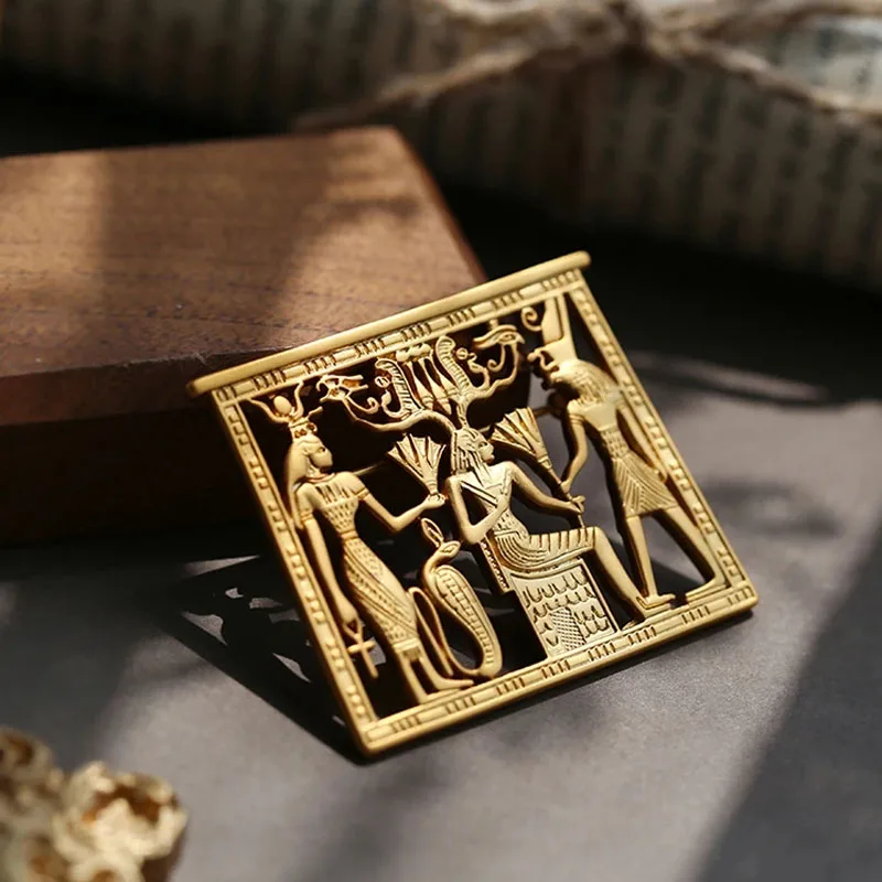 Vintage Egyptian Pharaoh Square Hollowed Brooches Women's Simple Fashion Matt Gold Color Metal Retro Coat Suit Brooch Badge Pin