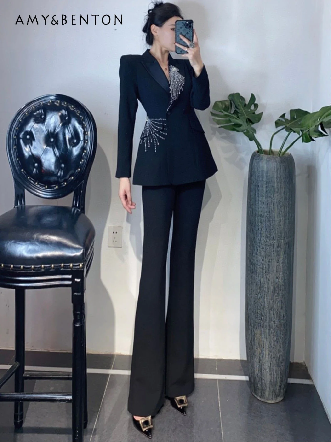 

High-End Rhinestone Black Slim Fit Suit Business Outfits Autumn New Polo Collar Coat Bell-Bottom Pants Commuter Two-Piece Sets