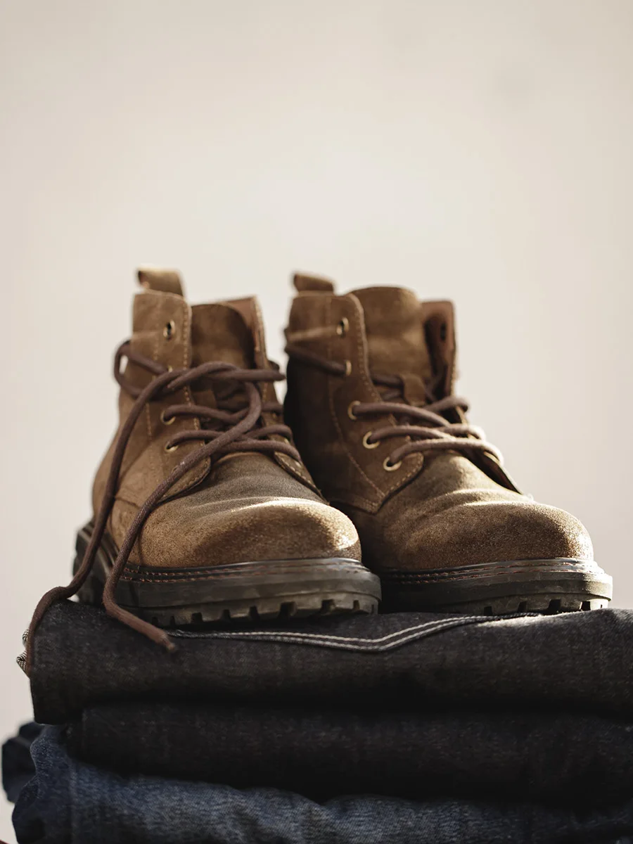 

Maden Suede Yellow Brown Five Hole Outdoor Martin Boots
