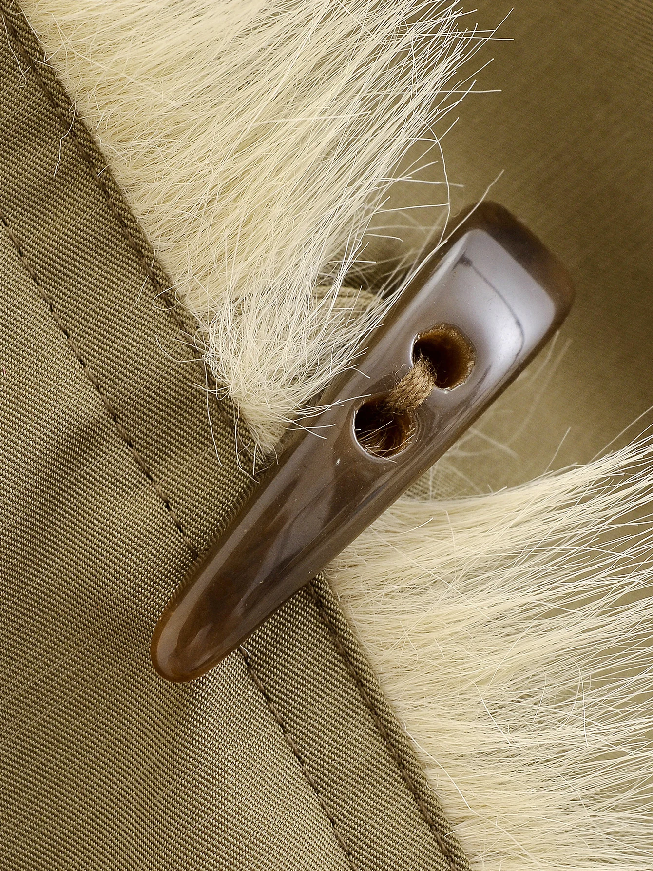 Women Artificial Fur Collar Short Jacket Coat Female Autumn Winter Long Sleeves Horn Button Outerwear Lady Jacket Streetwear