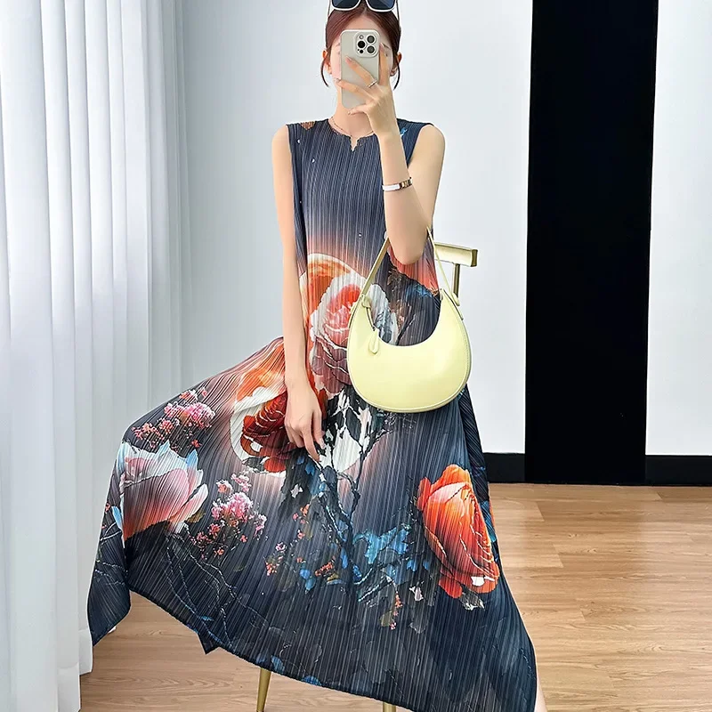 

Miyake Pleated Elegant Dress Women 2024 Summer New Fashion Printed V-neck Sleeveless Fashion Commuting Temperament A-line Skirt