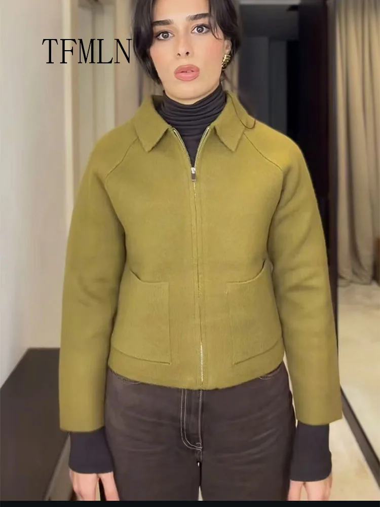 Causal 2025 Autumn Winter Women Knitted Sweaters Simple Turn Down Collar Zipper Cropped Cardigan Tops Retro Pockets Street Coats