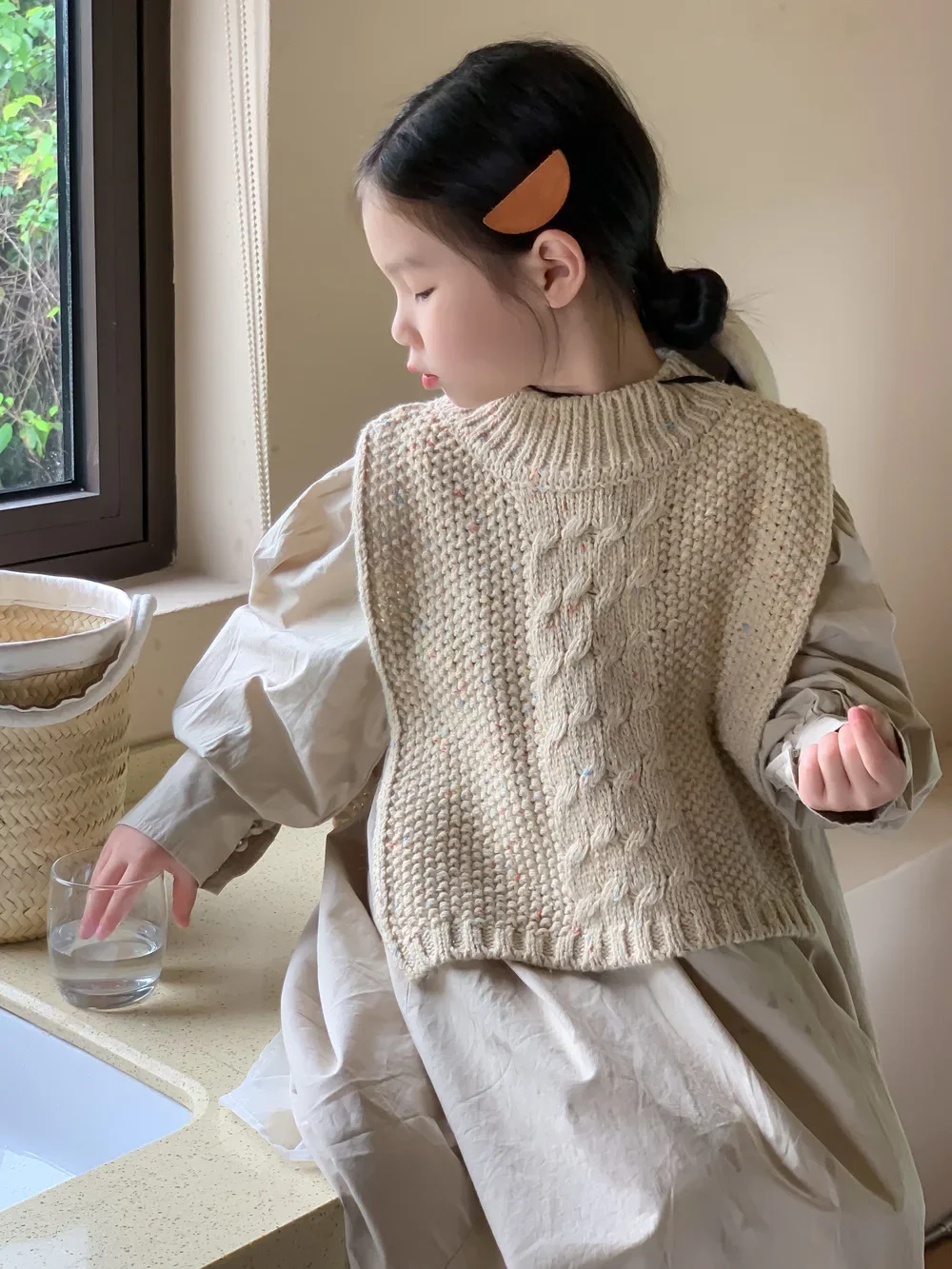 

7194 Children's Dress 2023 Autumn New Korean Solid Color Bubble Sleeve Girl's Dress Loose Long Skirt Or Knitted Wool Shawl