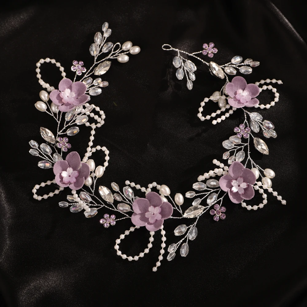 Penteados com Tiara: O Guia Definitivo para Escolher a Coroa Ideal para Seu  Grande Dia, image size:1000x1000