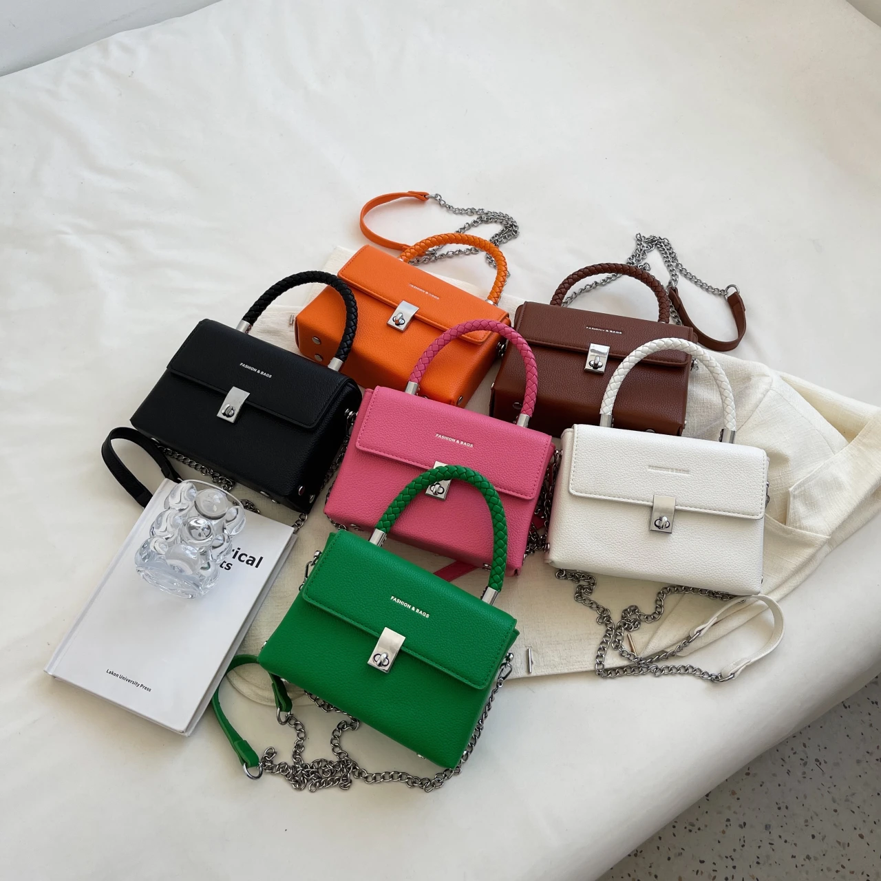 

Woman Shoulder Bag Solid Color Texture Small Portrait Handheld Women's Bag Casual Versatile One Shoulder Crossbody Bag