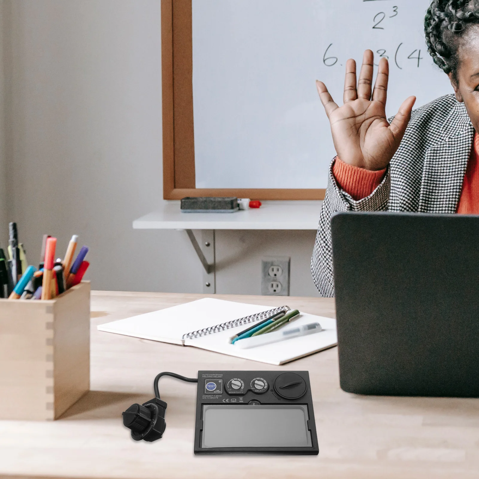 

Auto Darkening Welder Mask Welding Shields Cover Lens Chameleon Protective Equipment Accessories Replacement Cover Facemask