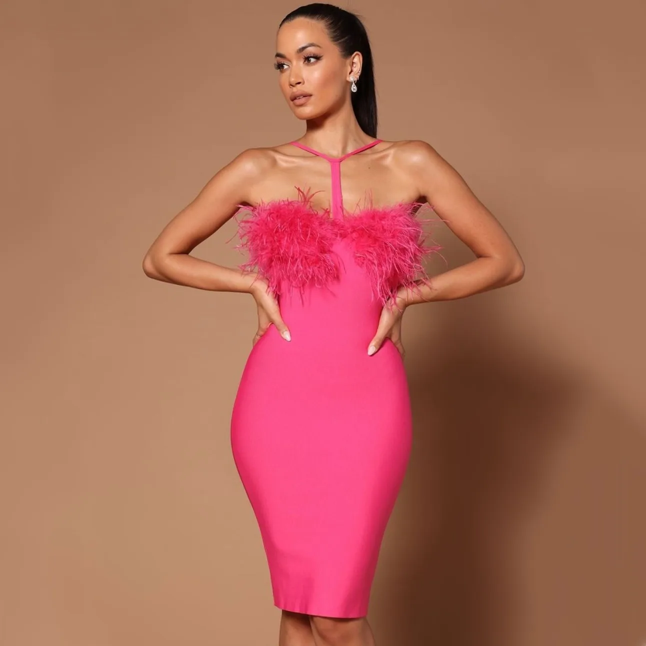 

2023 New Summer Ladies Sleeveless Sexy Halter Off The Shoulder Feather Bandage Bodycon Knee-Length Dress Night Club Party Dress