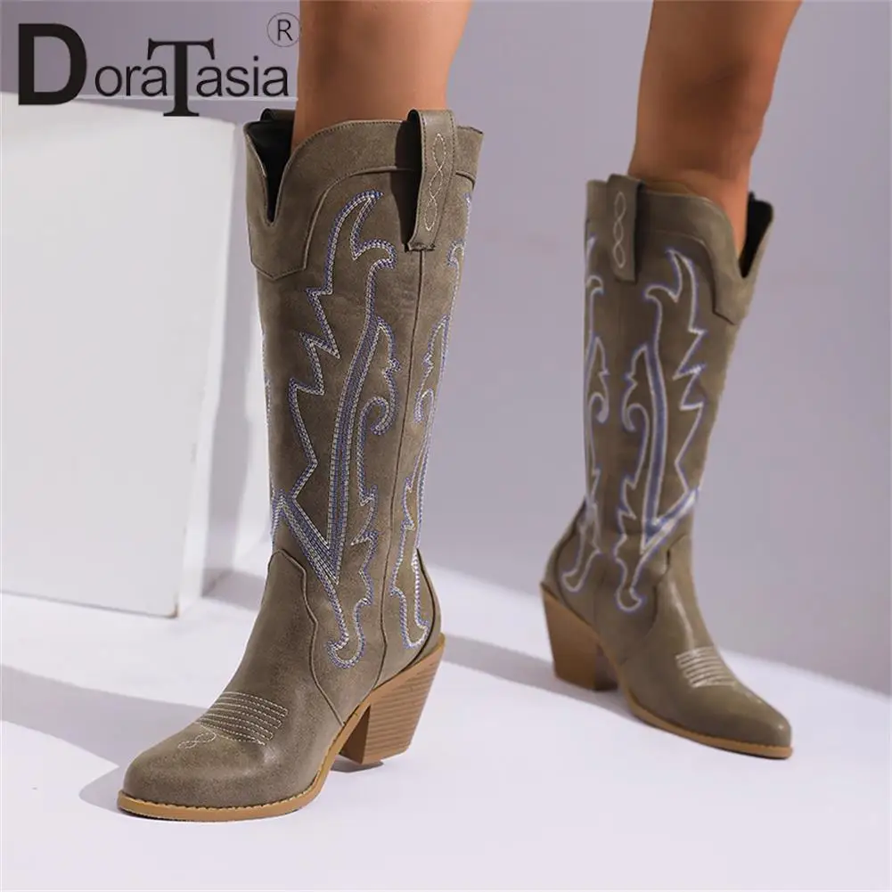 New Female Autumn Winter Cowboy Boots Fashion Embroider Chunky High Heels women's Cowgirl Boots Casual Party Woman Shoes