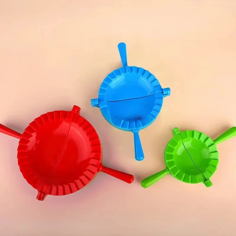 Description Picture 3 of itemPlastic Dumplings Maker Mold Hand Dough Press Dumpling Clip DIY Ravioli Pie Mould Maker Kitchen Pastry Tools Cooking Accessories