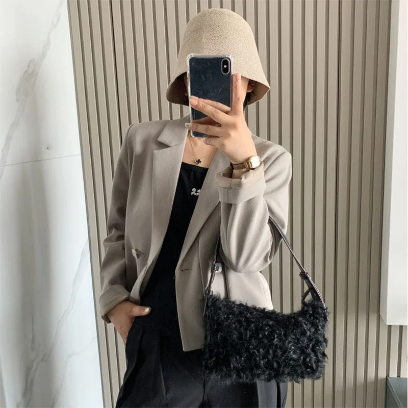 Winter Little Fleece Women's High End Solid Color Fashion Phone Bag Korean Outdoor Travel Bag Girl Gift New Style