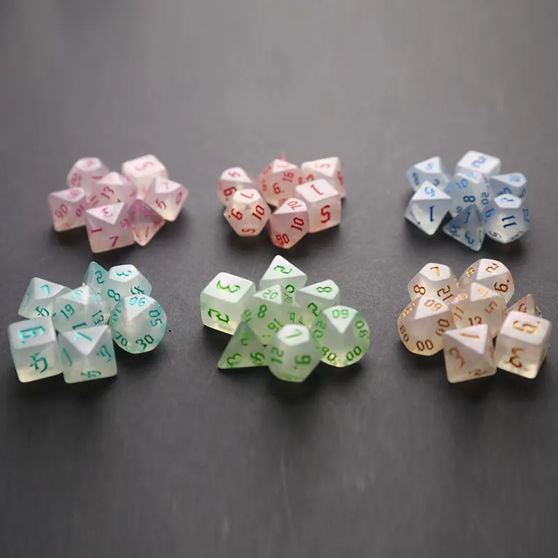 

7pcs/set Polyhedral 7-Die Carved Pattern Dice Set D4 D6 D8 D10 D% D12 D20 For Game