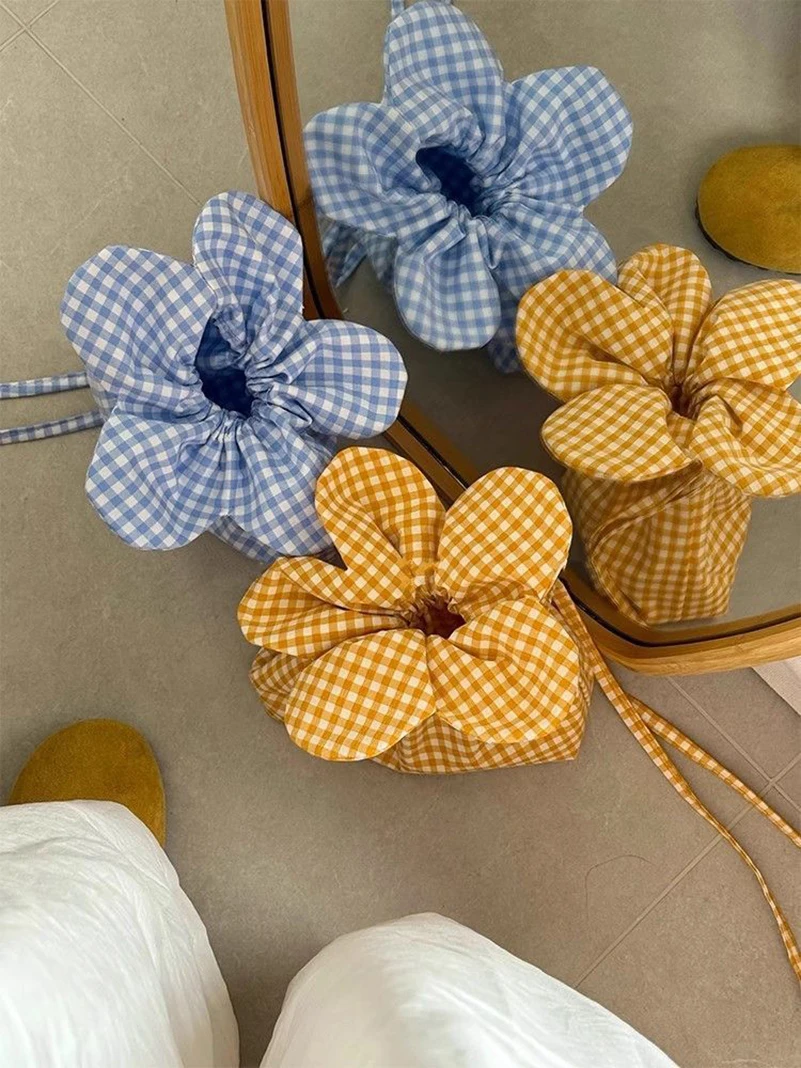 Crossbody Bucket Bag Kawaii Drawstring Canvas Bag Small Flower Bag High Quality For Gift For Women Casual Outings Handbag Use