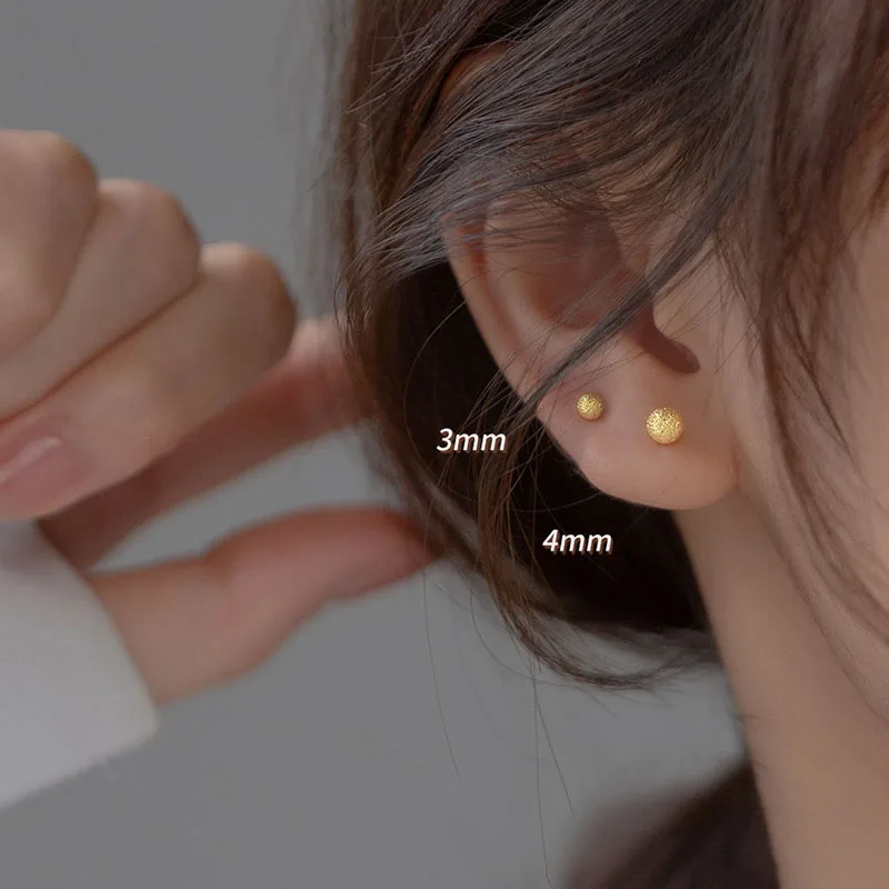 SOFTPIG 리얼 3/4MM 서리로 덥은 구슬 여성을위한 18K 스터드 귀걸이 클래식 파인 쥬얼리 미니멀리스트 액세서리