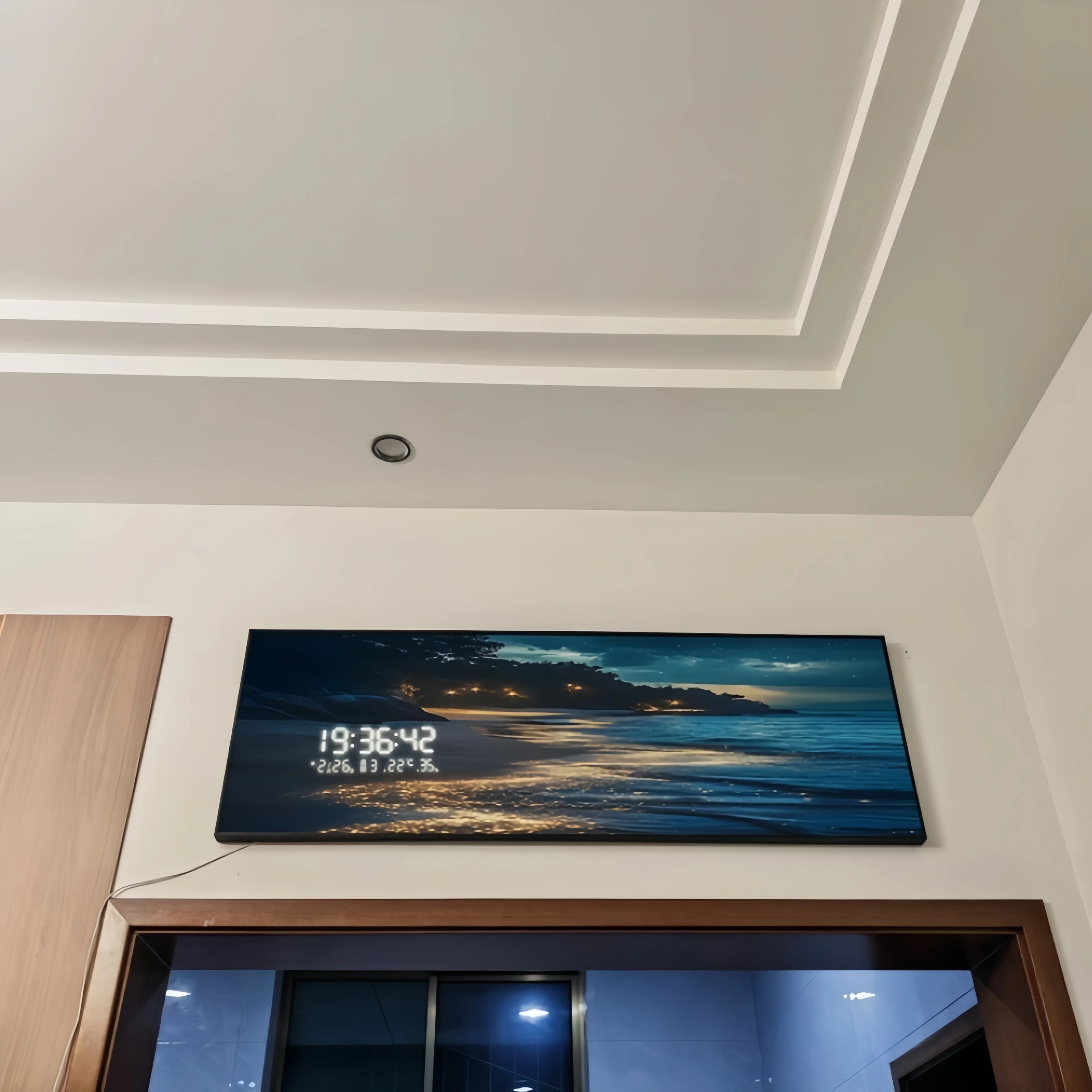 Lampada da Parete Moderna a LED con Effetto Onde Marine, Orologio Elettronico e Luce Decorativa per Soggiorno, Camera da Letto e Sfondo Divano - immagine 2