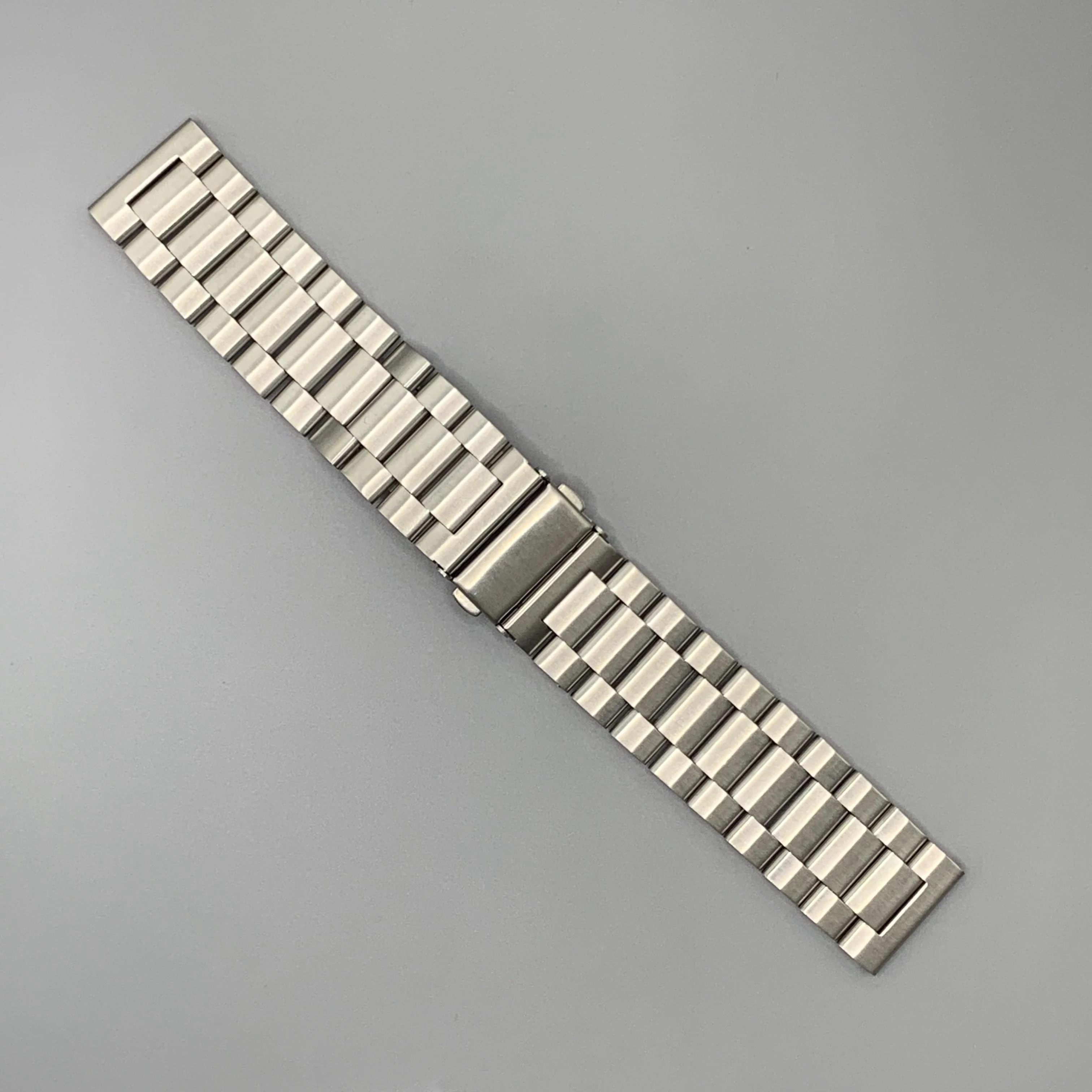 Classic Three-Bead Stainless Steel Sports Strap, 20mm/22mm