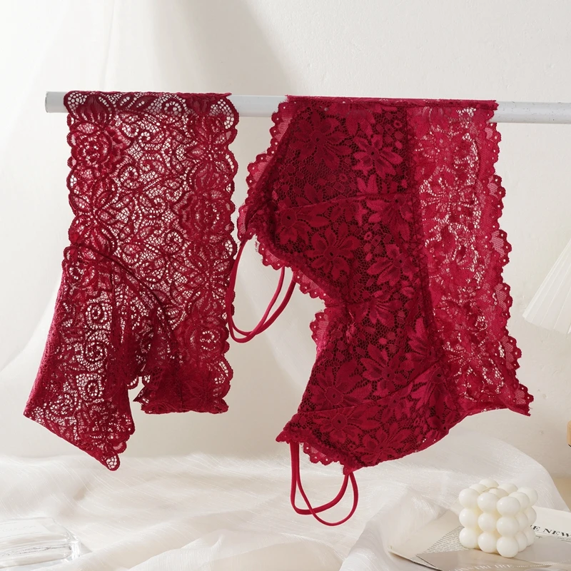 wire free bralette detail on lace set