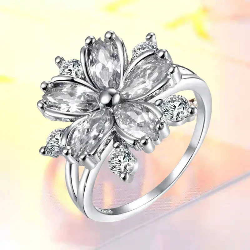 New Women Geometric Flower Ring Female Light Luxury Charm Crystal Stone Cherry Blossom Ring Jewelry Bagye Acier Inoxydable Femme