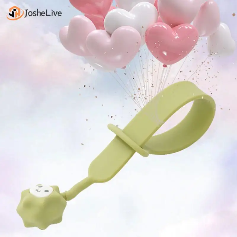 

Обычный инструмент для защиты от загрязнений, легкий в использовании подъемник крышки унитаза, без грязных рук. Прочный и долговечный Открыватель крышки унитаза, уникальные идеи для подарка