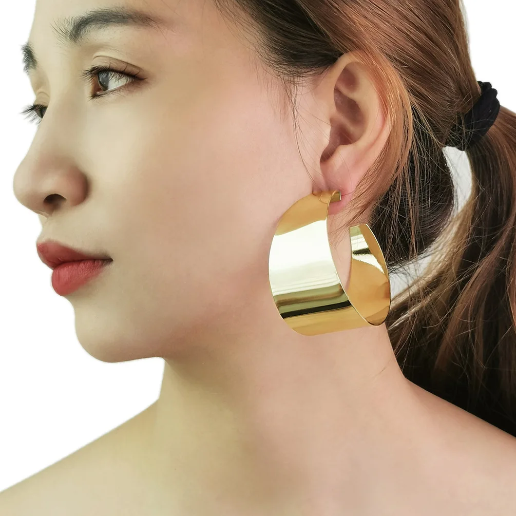 

Fashion Circle Earrings Female Fashion Exaggerate Versatile Earrings Jewelry Modern Earrings for Women