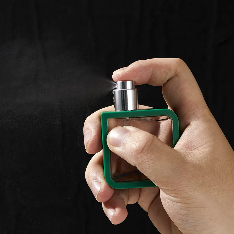 

40ml Spray Bottle Portable Mini Refillable Hand Sanitizer Alcohol Bottle With Spray Fragrance 1Pc Pump Empty Cosmetic Container