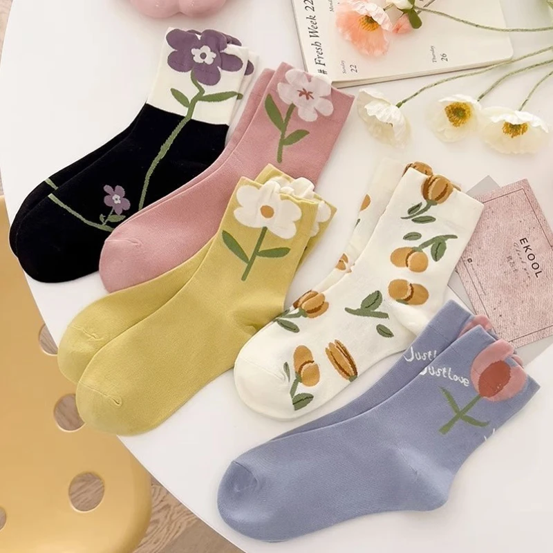 Caramel flower parade socks main image 1