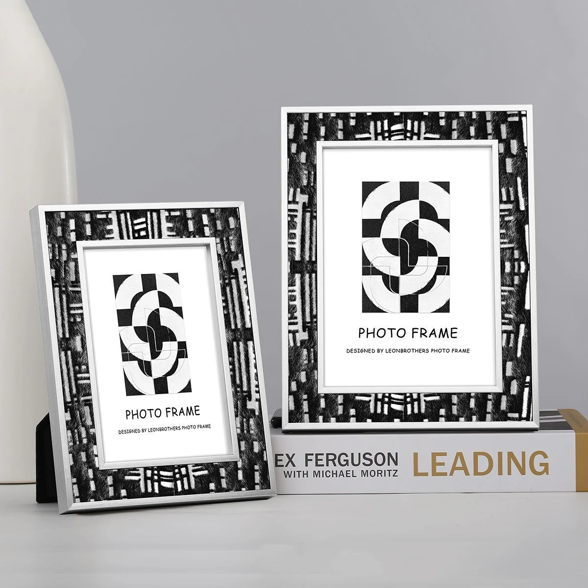 

Modern Creative Silver Black Acrylic Picture Frame Exquisite Tabletop Decoration