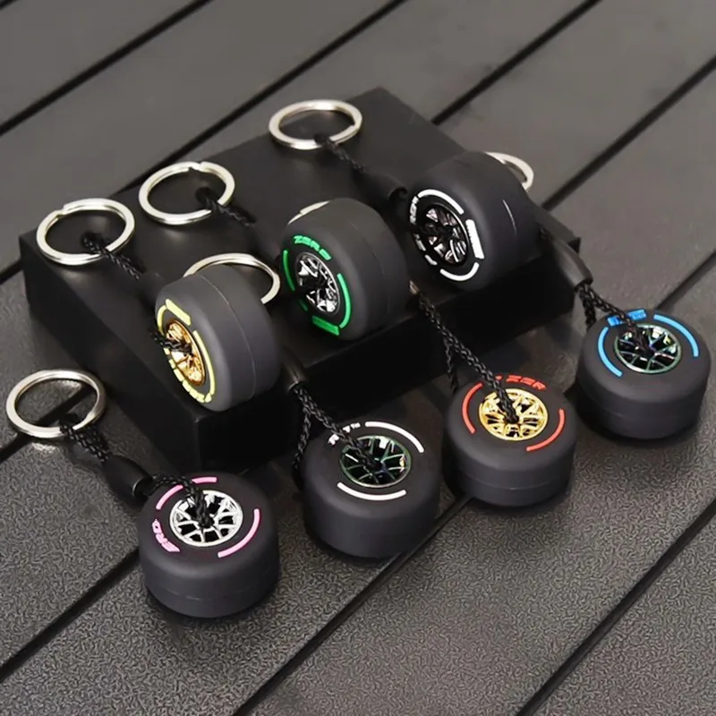 1 Stück Mini-Rennreifen-Schlüsselanhänger, Autoschlüssel-Zubehör, kreativer Rad-Charm, Geschenk für Freunde, Autoliebhaber