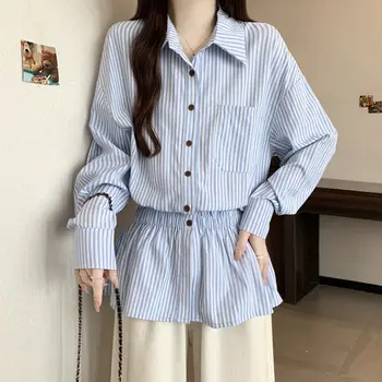 Nuova Camicia a Righe con Colletto Polo Autunno 2026, Top da Donna dal Design Unico con Vita Stretta e Maniche Lunghe