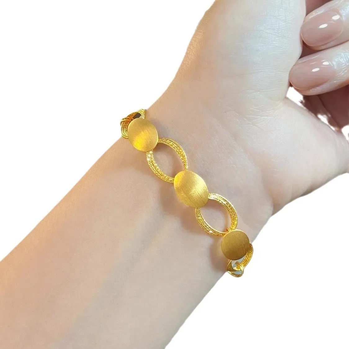 Retro Light and Shadow 18K Gold Necklace & Silk Halo Brushed Craft Oval Bracelet Set, AU750 Wedding Jewelry for Ladies.