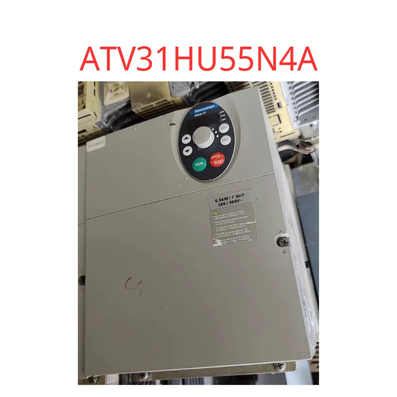 

99% Новый тестированный преобразователь частоты ATV31HU55N4A