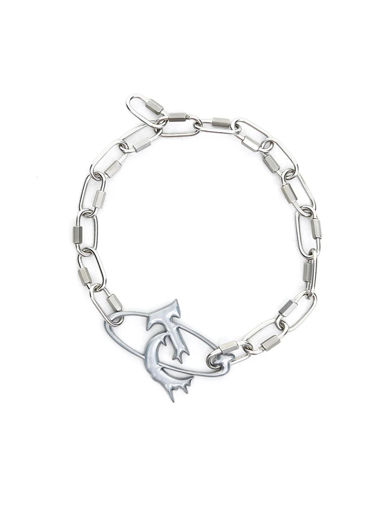 2023 New Original Heavy Metal Lock Necklace Pioneer Punk Frosted To Make Old Neutral Jewelry Party Gifts