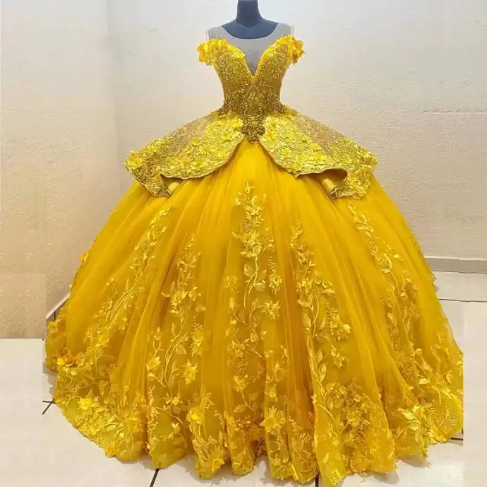 

Charming Beaded Gold Quinceanera Dresses Tier Waist Junior Girls Birthday Party Gowns 3D Flower Lace Appliques Cinderella vestid