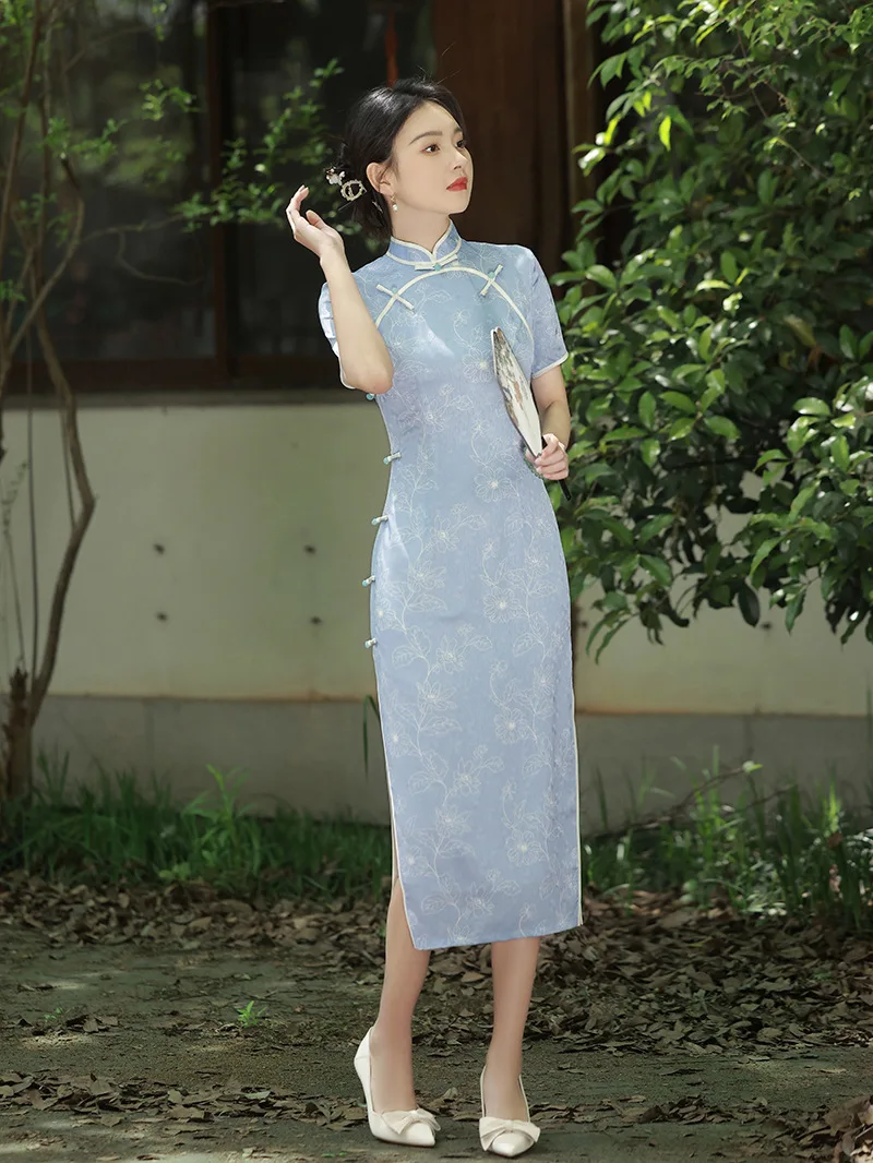 

Blue Jacquard Satin Chinese Women Qipao Sexy Short Sleeve Eight-Button Cheongsam Retro Sweet Daily Party Dress
