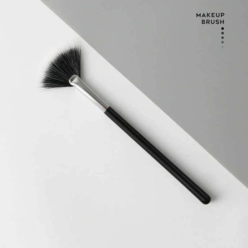 Makeup Brush Set Highlighter Brush Fan Shape Powder Brush Makeup Accessories