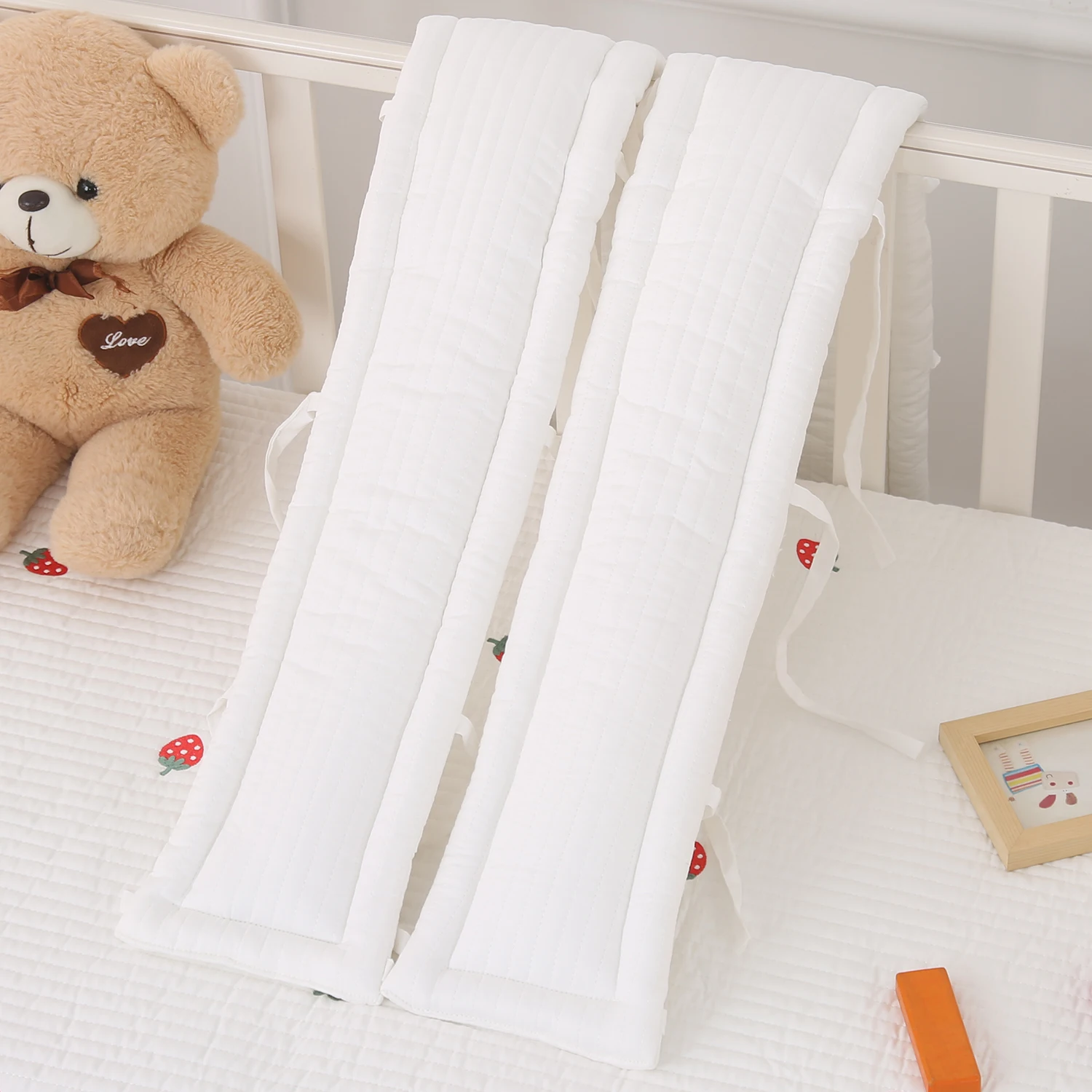 Pure Cotton Bumpers for Baby Beds Soft Edge Guards to Prevent Bumps Cushion Fences for Joint Beds with Anti-Bite Strips