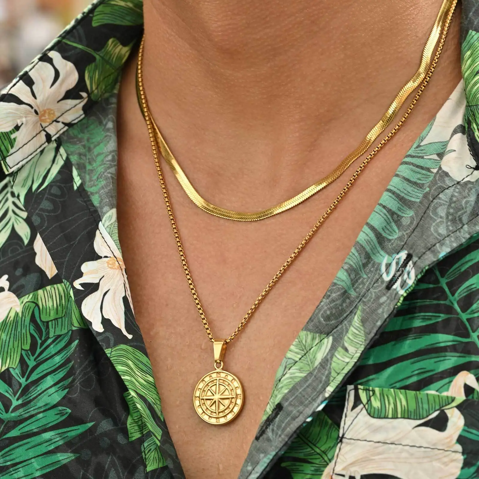 2pcs/set Compass Necklace for Men Boys,Stainless Steel Viking North Star Anchor Medal Round Coin Pendant,Punk Jewelry Gift