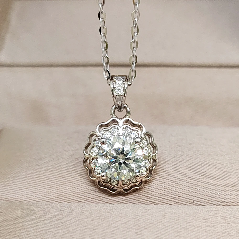 Luomansi1CaratSilverNecklaceDVVSMoissanitewithGRACertificate