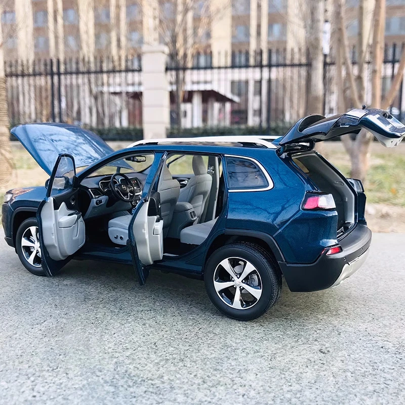 1:18 Gac Fick Brand New Jeep Free Light Jeep Cherokee Alloy Car