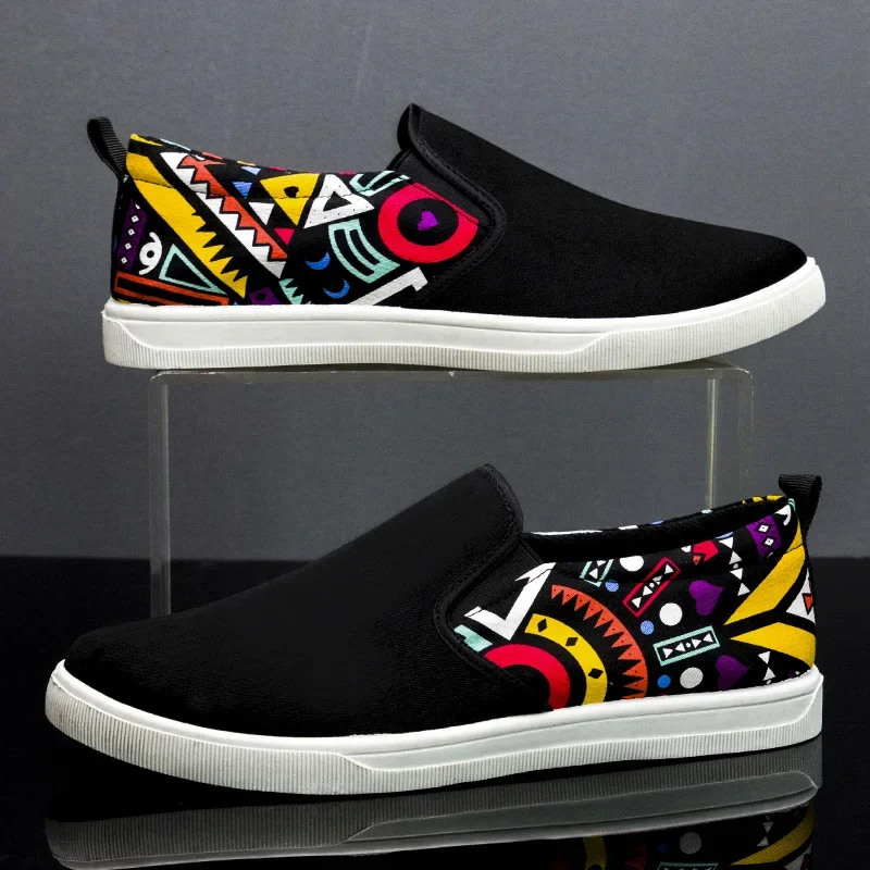 Loafers Men Slip-on Flat Shoes Casual Shoes Breathable Snekaers Man Fashion Graffiti Canvas Shoes Board Shoes Zapatos De Deporte 2