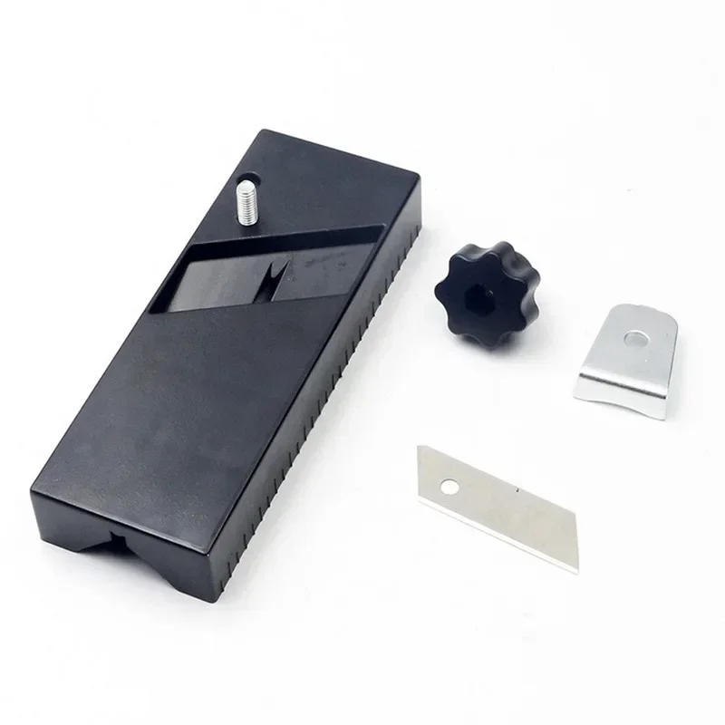Hand Woodworking Tools For Plasterboard Carpentry