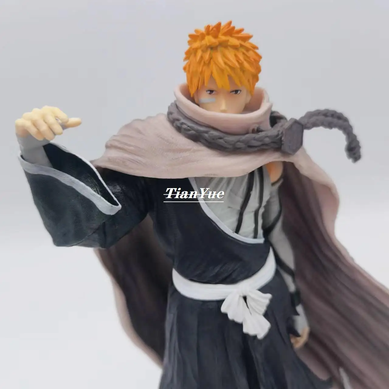 

GK QUARE ENIX Kurosaki ichigo Bleach Action Figure Model Decoration 34cm