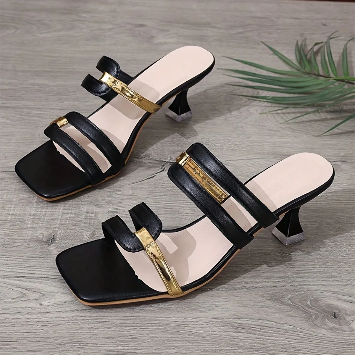 Plus Size New Color Matching Fishmouth Beach Slippers Women Summer Non-slip Slippers Women Shoes Fashion Chain Messenger Bag 3