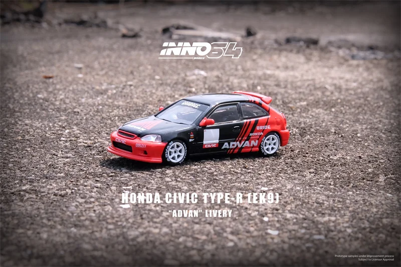 

INNO 1:64 CIVIC Φ EK9 ADVAN Livery Model Car