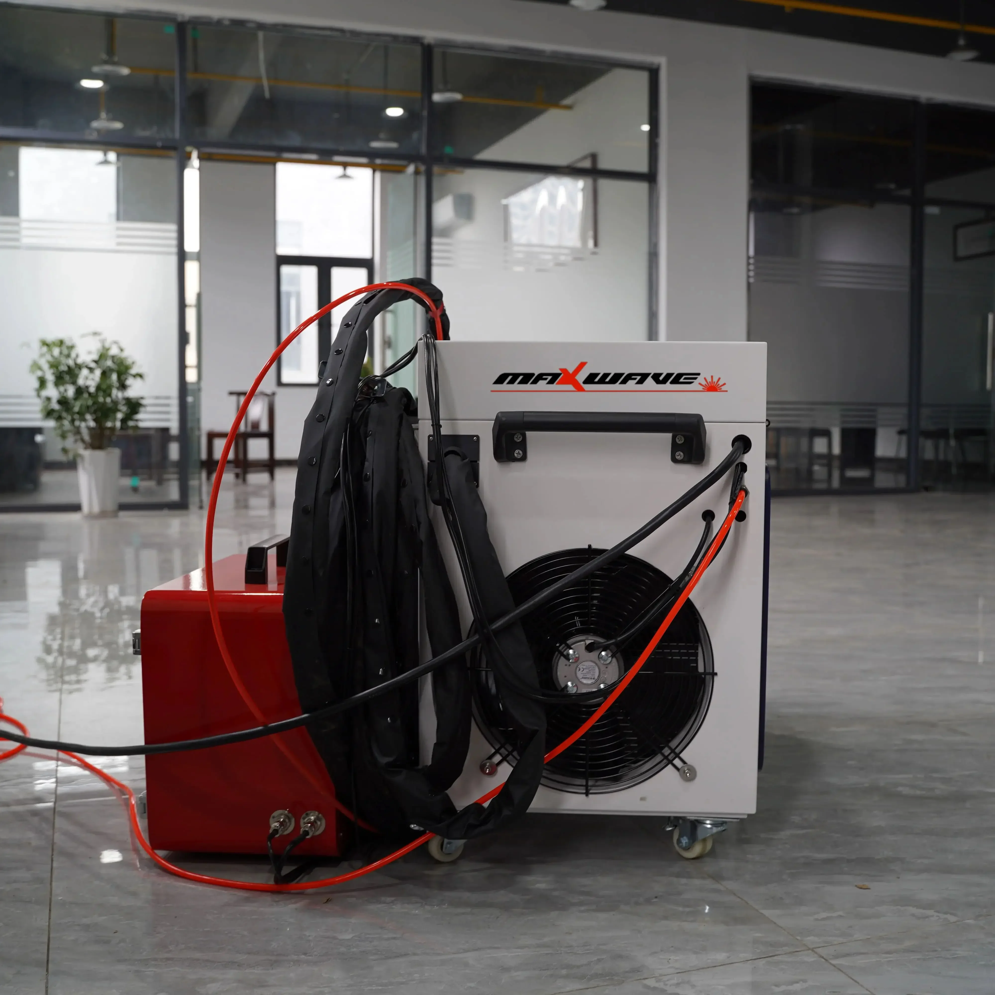 Handheld portable laser cutting welding machine rust removal 1.5kw 2kw 3 in 1 fiber machine 5