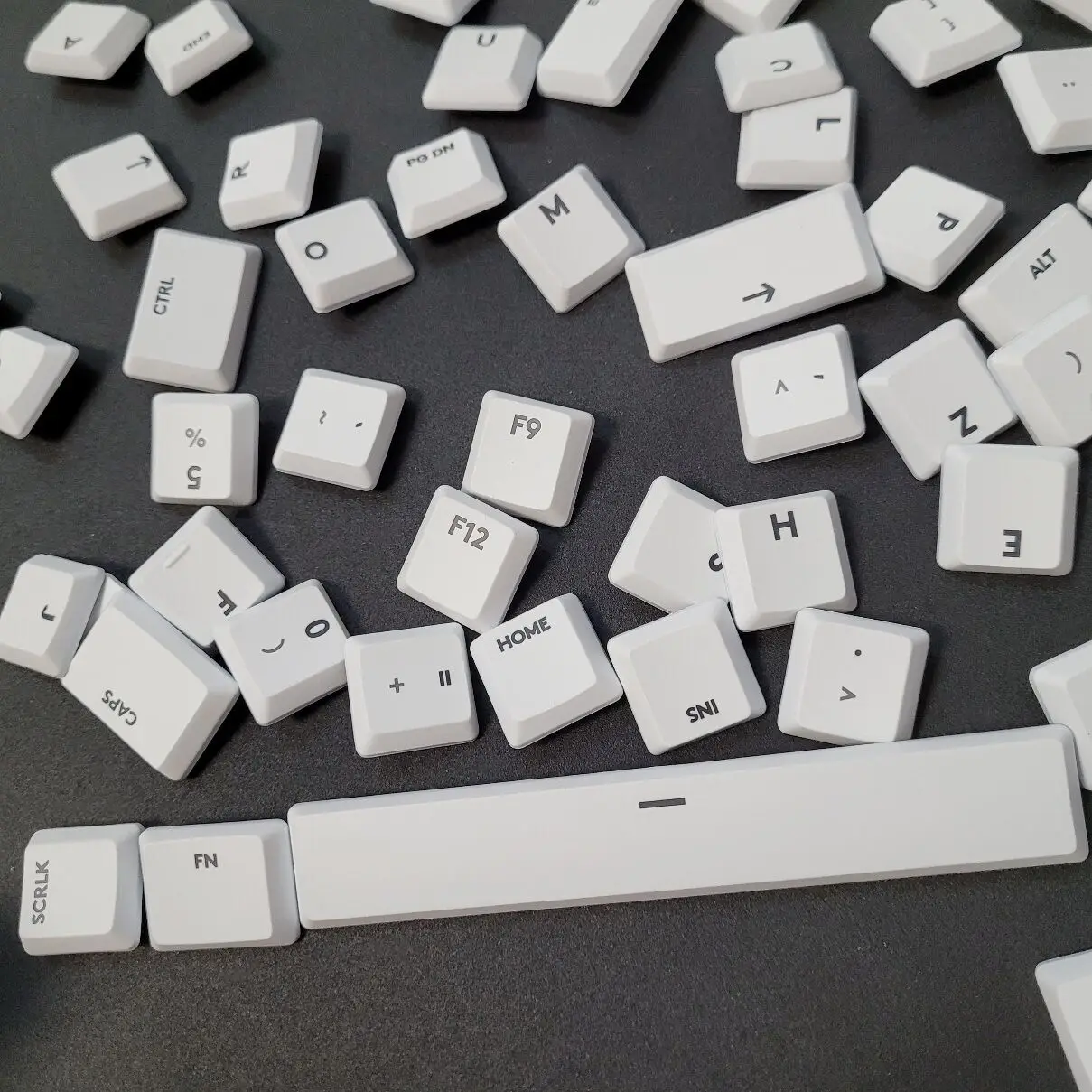 G915, G813, G815, segunda geração, eixo baixo, 109 teclas completas