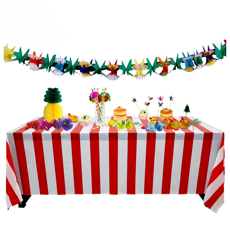 Family Party Circus Christmas Red and White Striped Tablecloth Holiday Party Table Setting Props New Layout Atmosphere