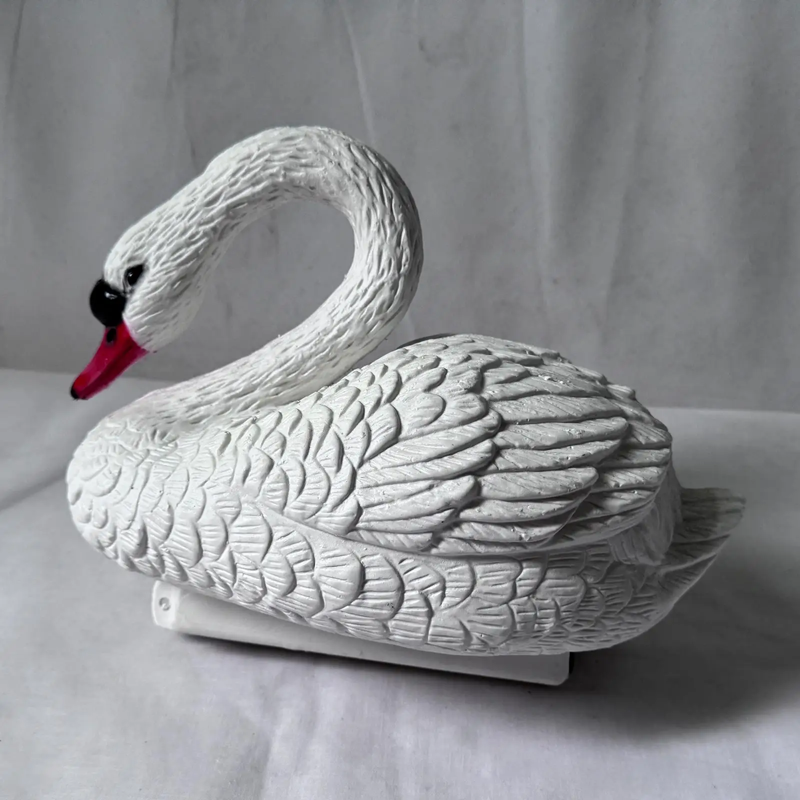 Swan figurine floating ornament garden pond courtyard statue decoration
