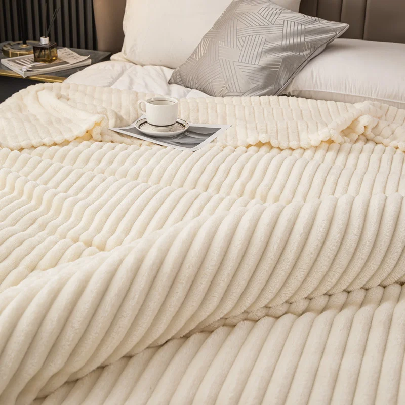 Plush Sofa and Bed Blanket - Soft Fluffy Multifunctional Throw