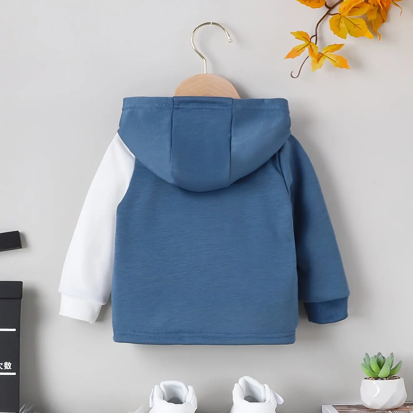 Spring and Autumn Baby Boy Casual Sports Patchwork Little Dinosaur Pattern Hooded Coat Comfortable Stylish Zipper Long-Sleeved hooded coat baby jacket